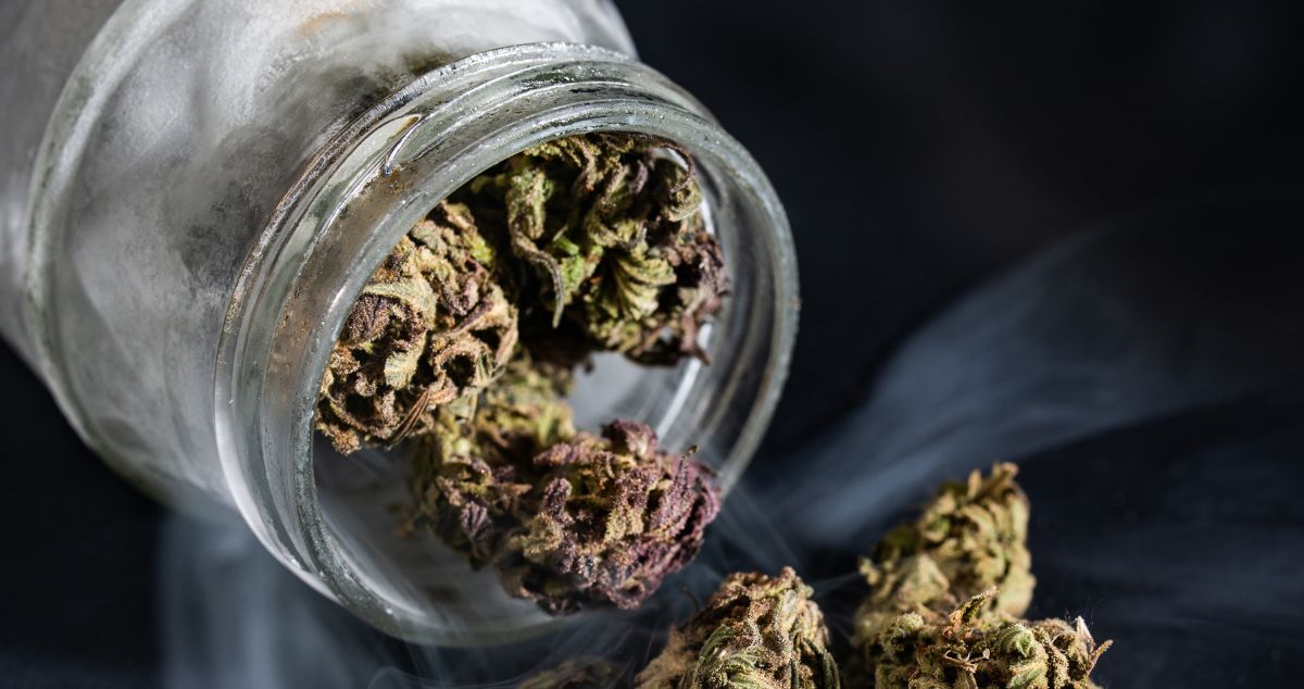 Weed Jars: How to Pick the Perfect Jar for Your Bud